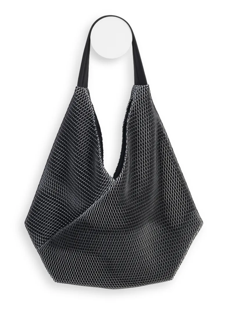 Bevel Tote in Black Hive