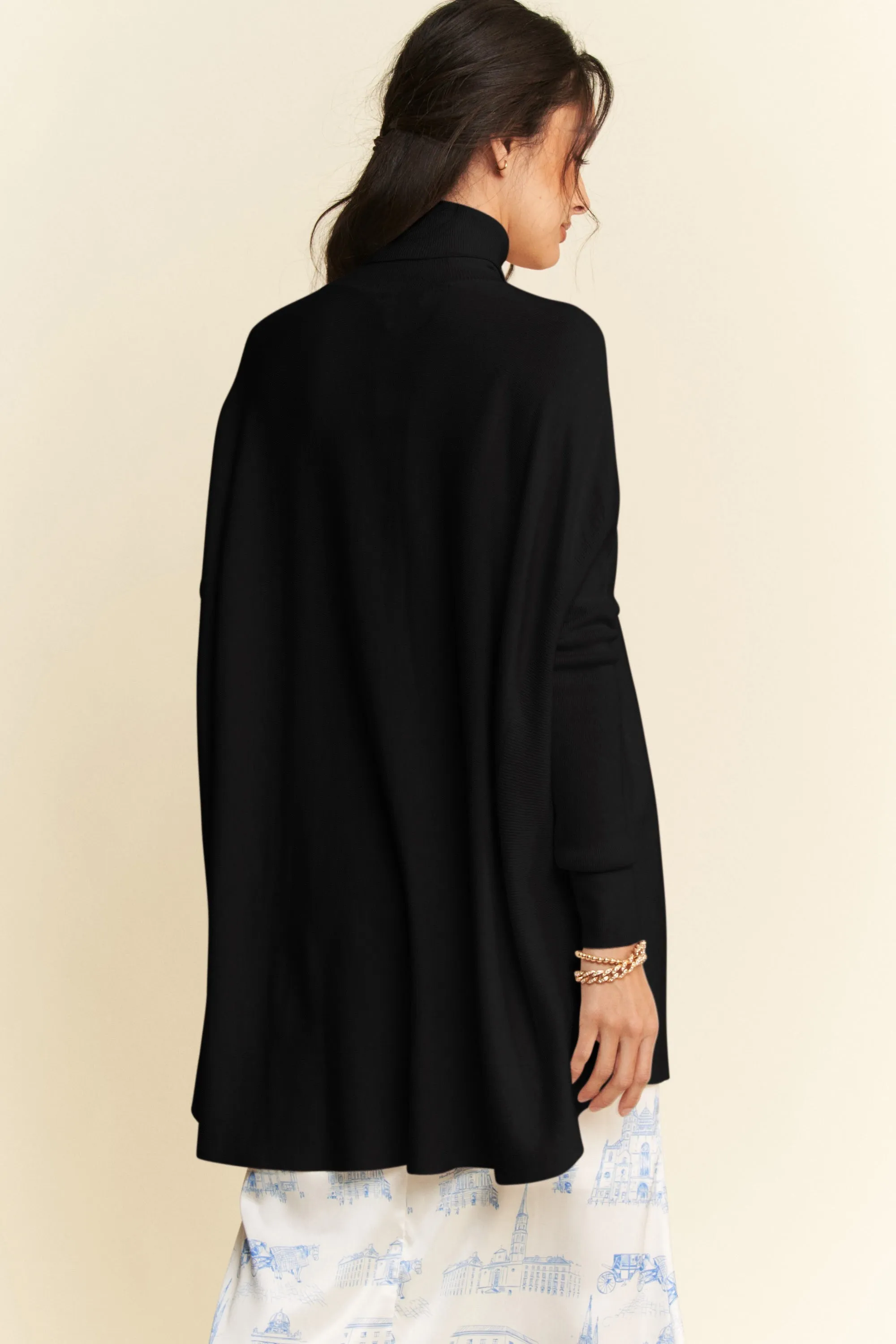 Black High-Low Turtleneck Long Sleeve Knit Top