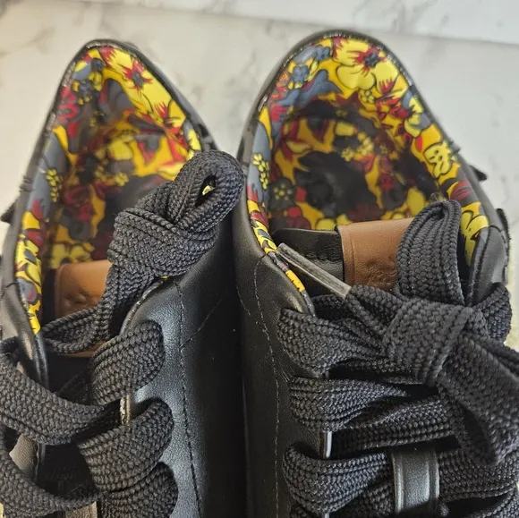 COACH Black Leather Low Top Sneakers Shoes with Star Patches size 7.5B
