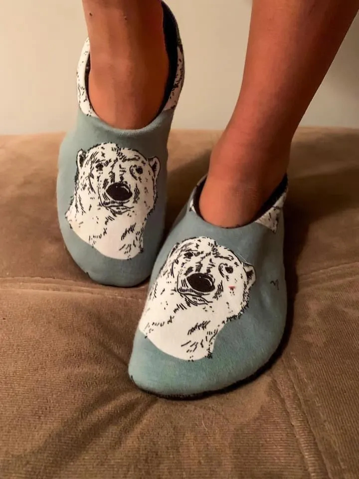 Free 25K Simple Slippers!
