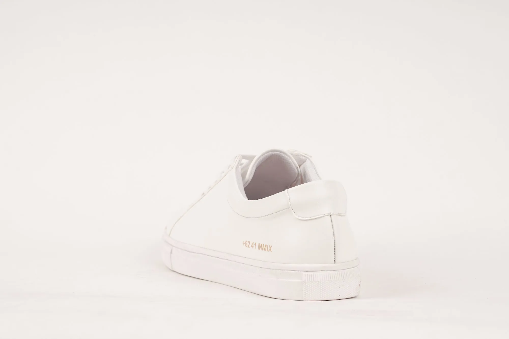 LAH-00 x JUICY LUICY | TRIPLE WHITE | UNISEX [LIMITED EDITION]