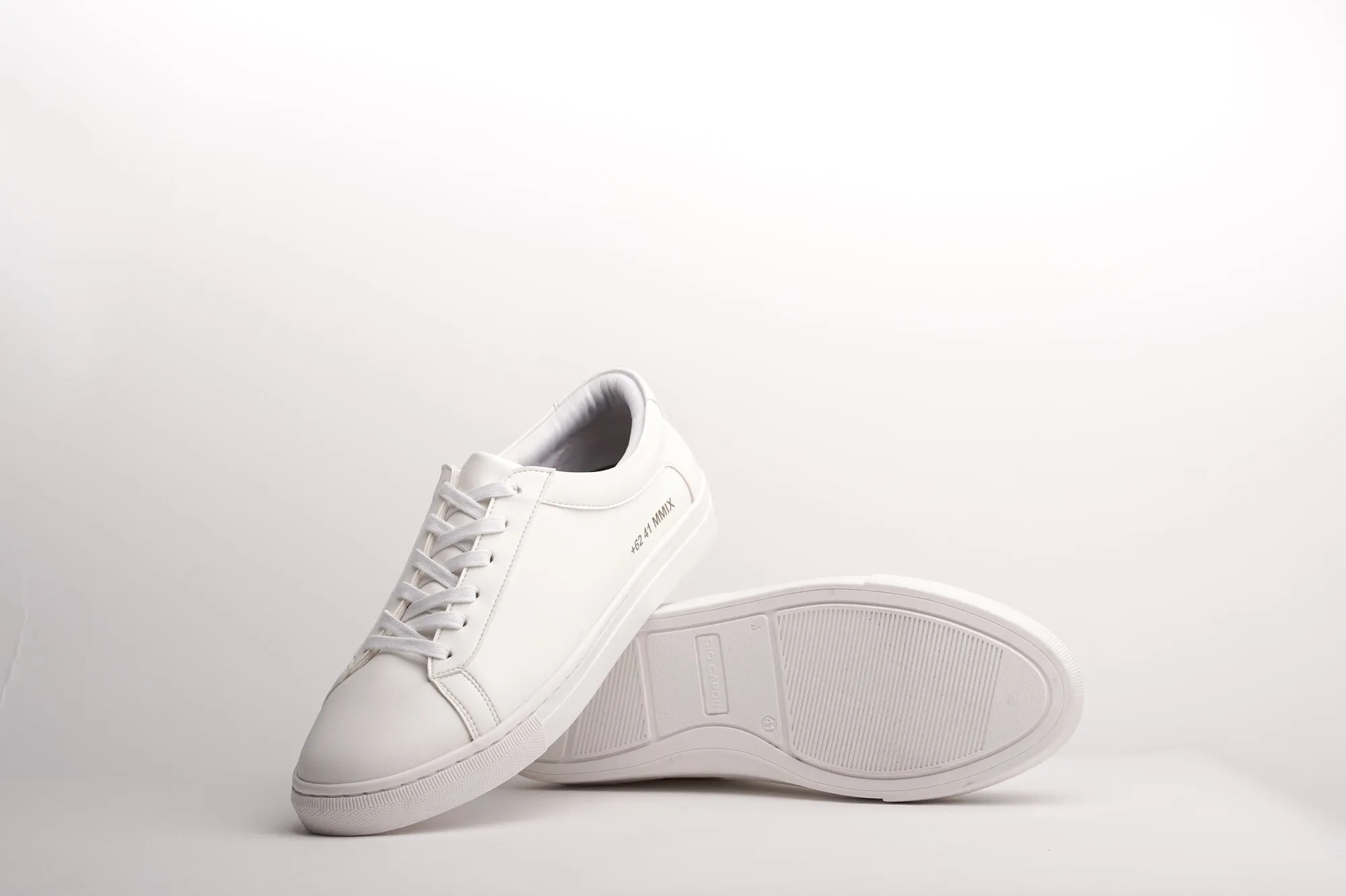 LAH-01 | TRIPLE WHITE | MEN