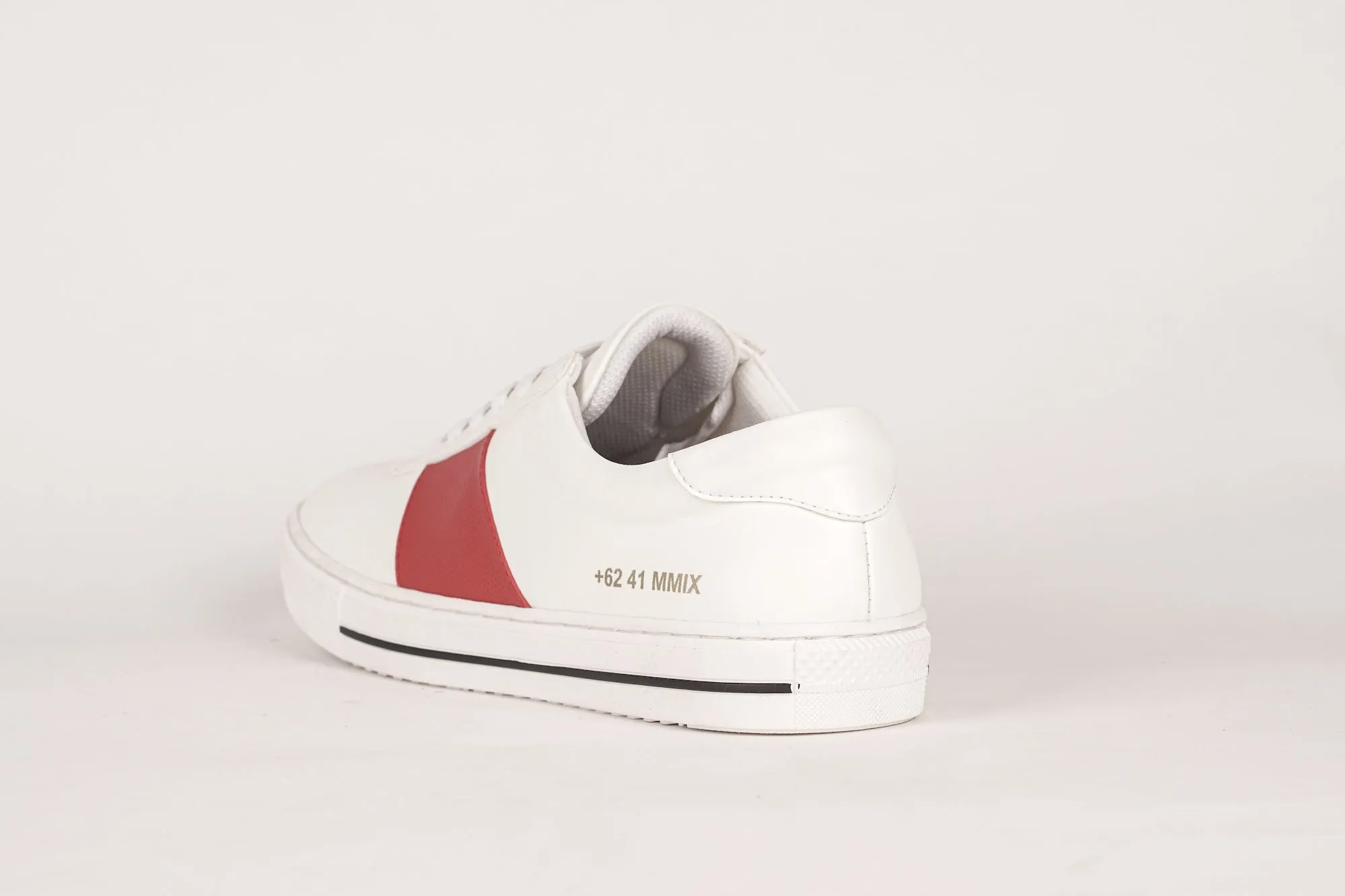 LAV-07 | WHITE / RED | MEN