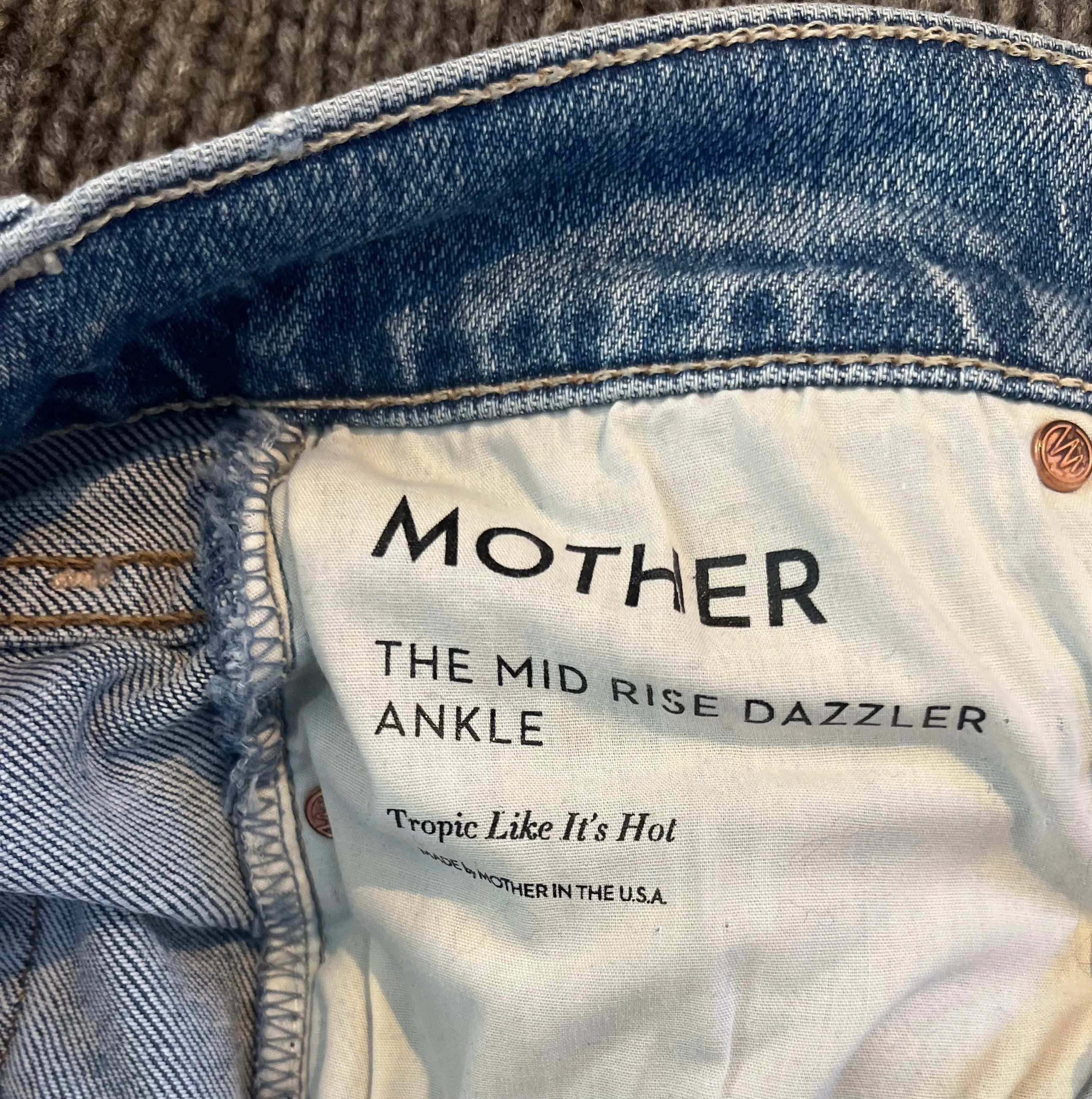Mother The Mid Rise Dazzler Ankle Jean Size 26