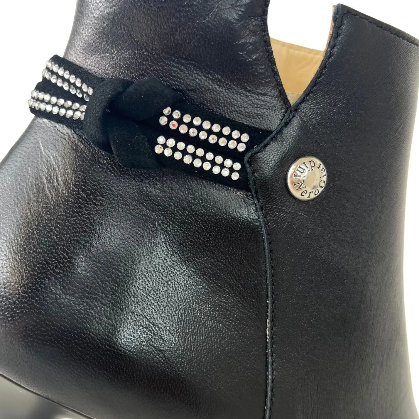 NeroGiardini Black Leather Pointed Toe Small Heel Boots