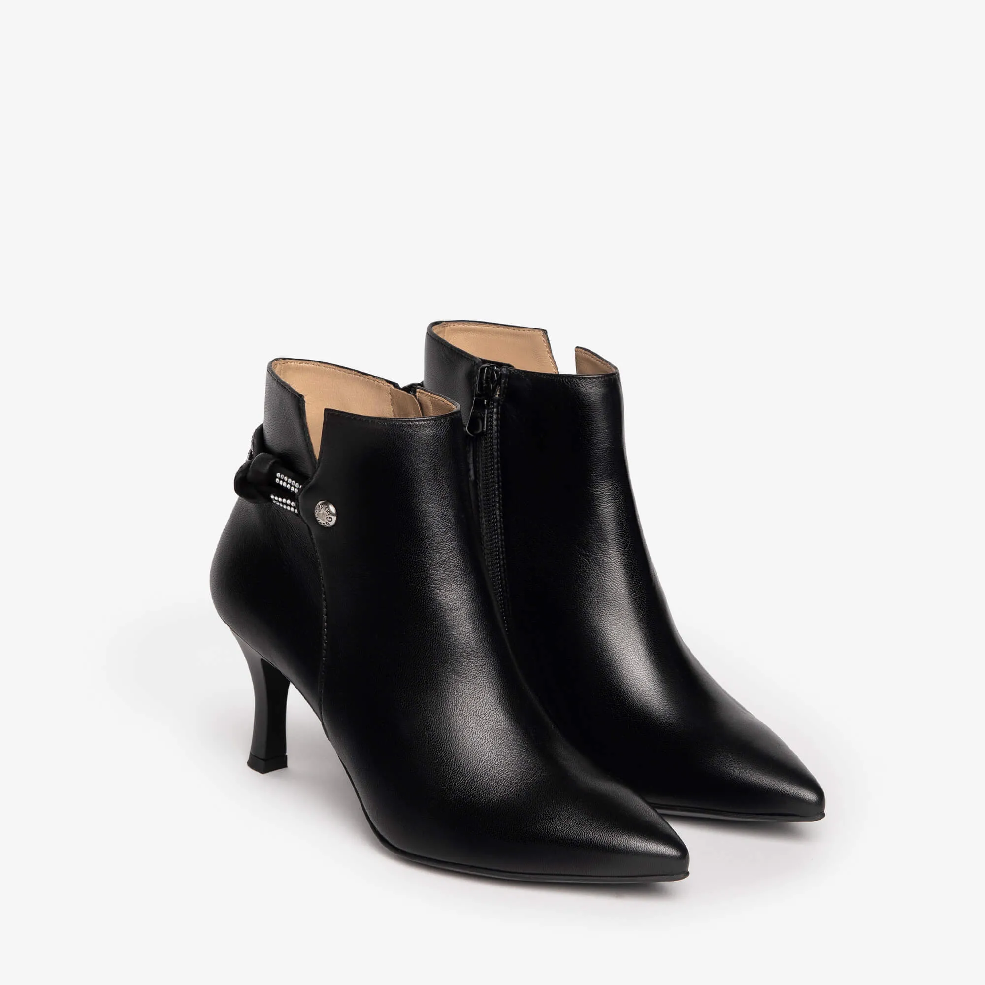 NeroGiardini Black Leather Pointed Toe Small Heel Boots