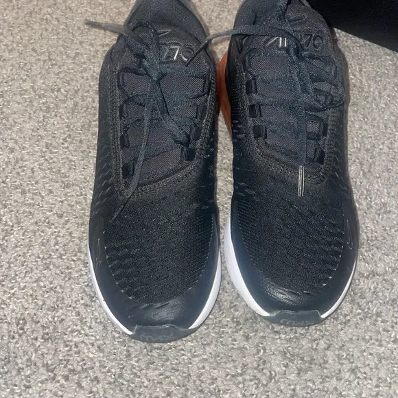 Nike Kids' Grade School Air Max 270 Shoes