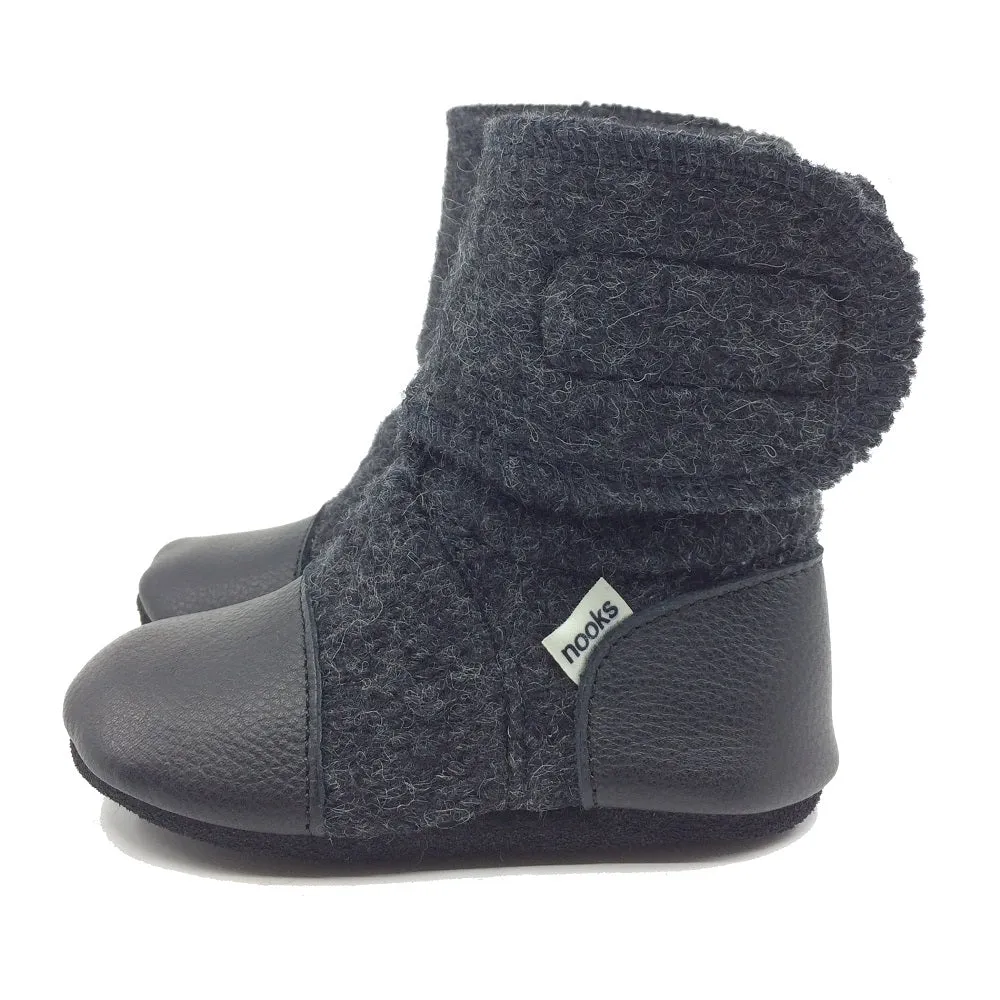 Nooks Design Felted Wool Booties (Midnight)