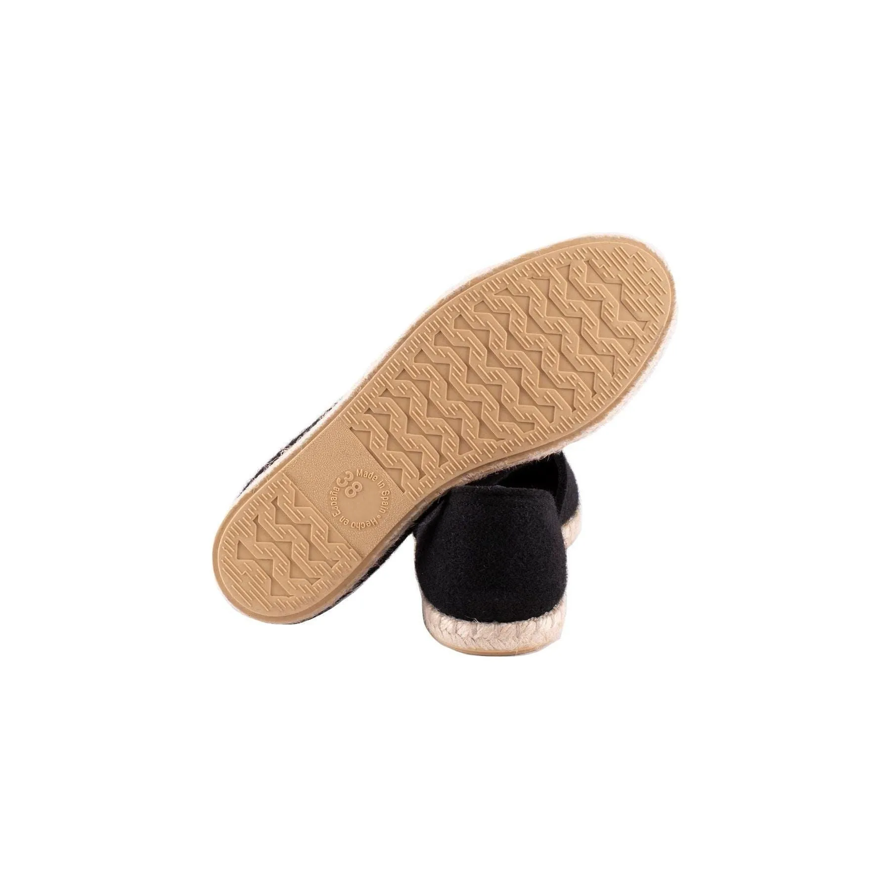 Paula Slipper, Black