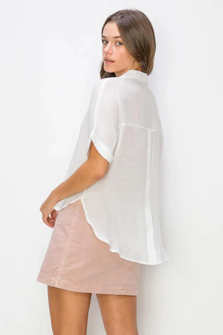 Remi High-Low Short Sleeve Top In White