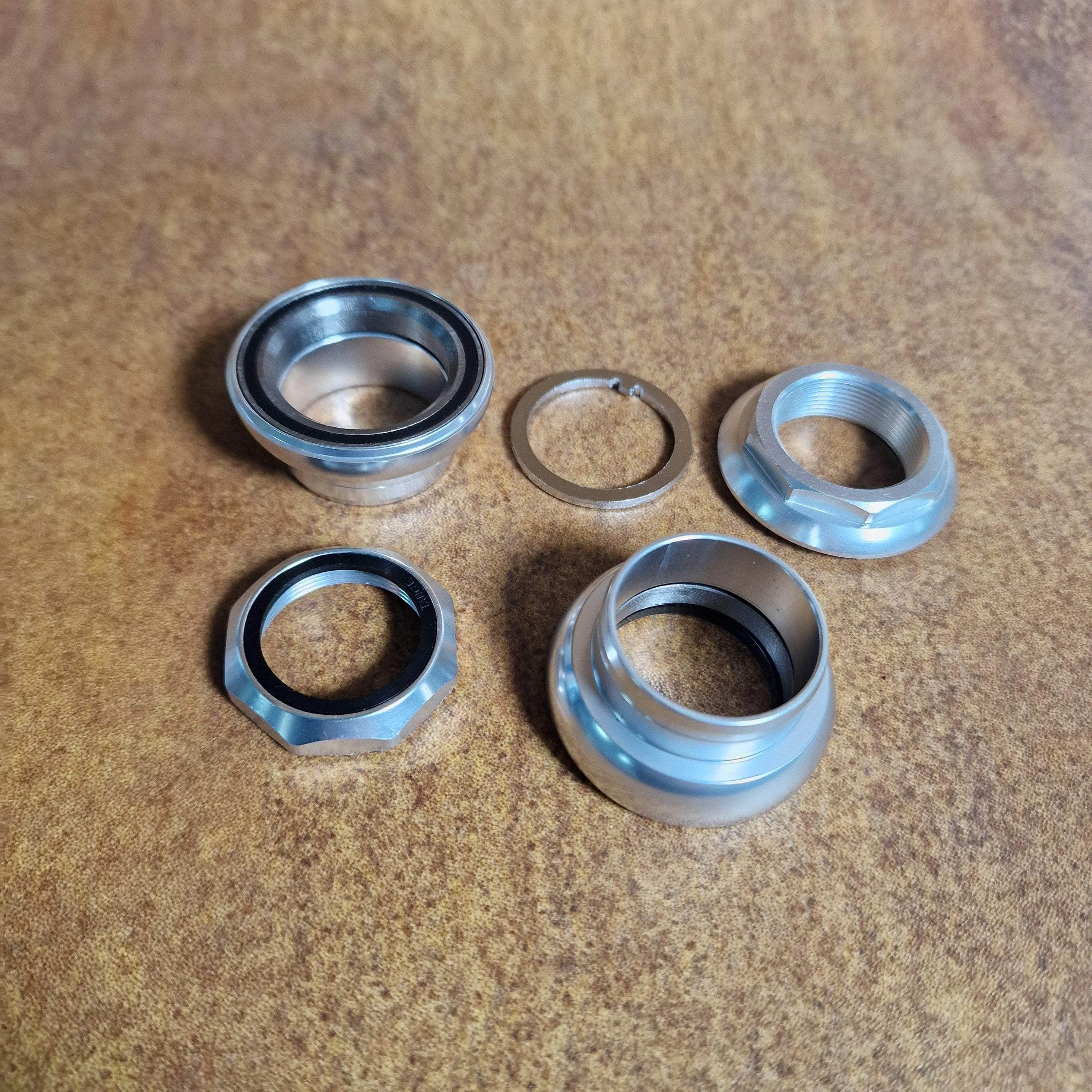 Tange Seiki Falcon FL250C Road 1 Inch Threaded Headset