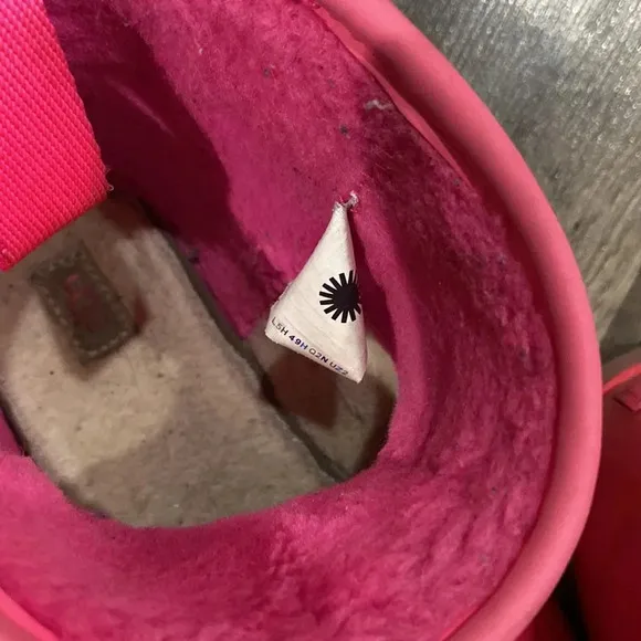 UGG Classic Clear Barbie Pink Mini Boots Size 6