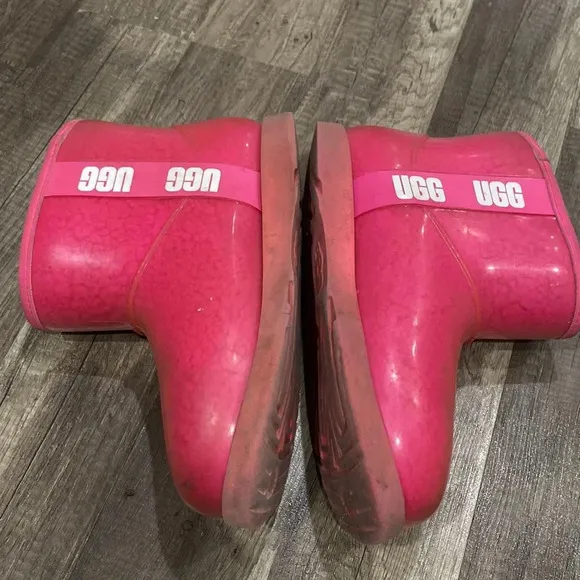 UGG Classic Clear Barbie Pink Mini Boots Size 6
