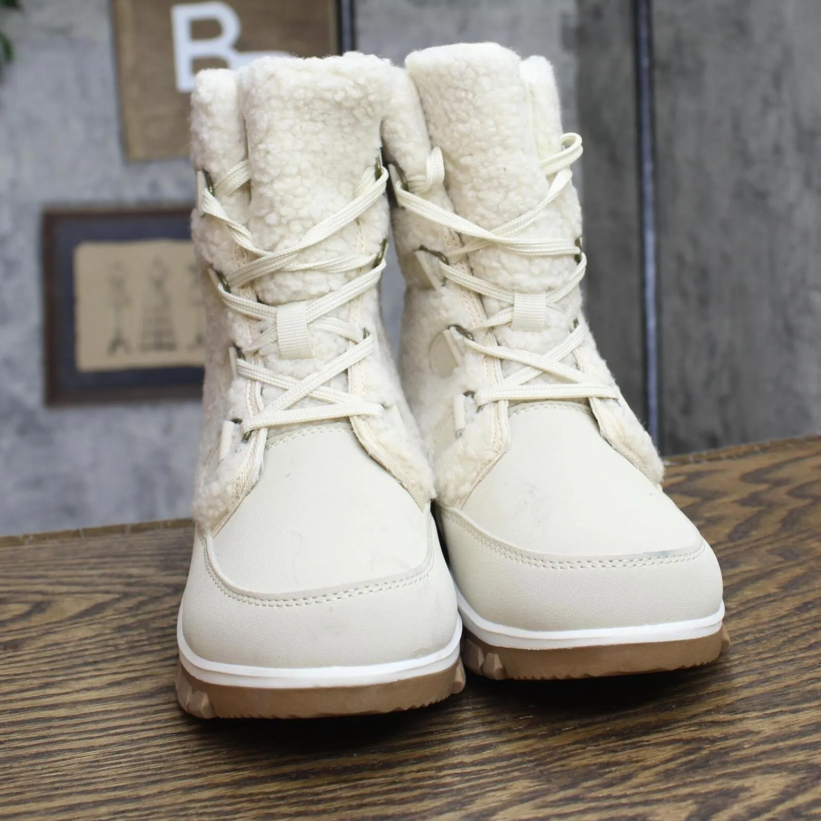 Universal Thread Womens Corie Shearling Hiker Winter Boots Cream Off White 7M