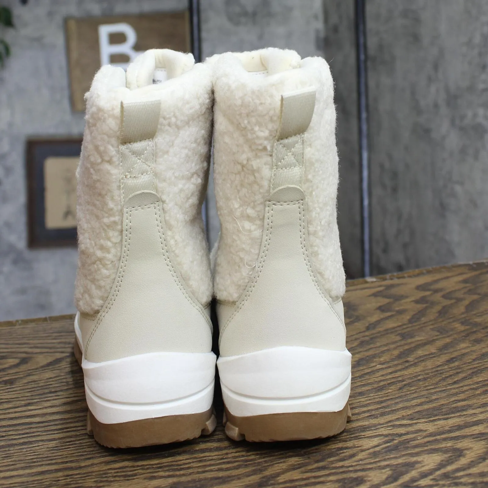 Universal Thread Womens Corie Shearling Hiker Winter Boots Cream Off White 7M