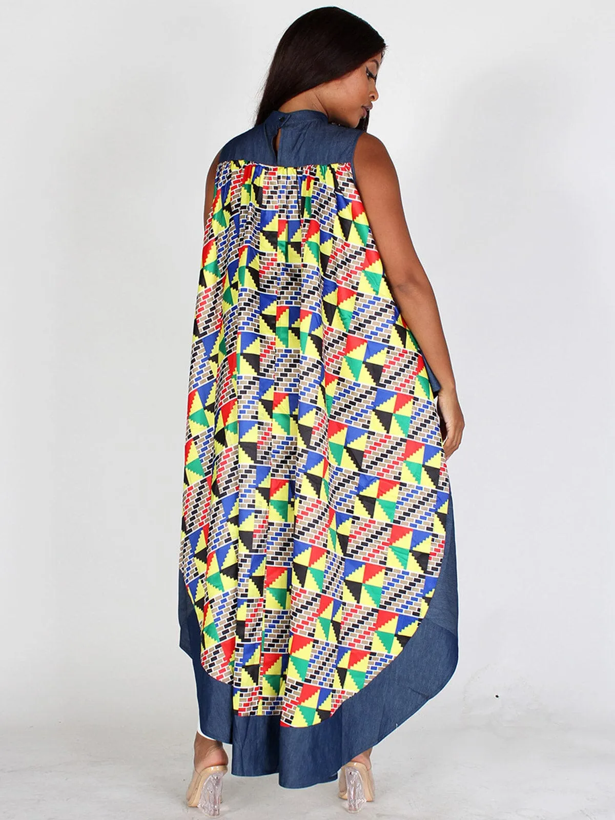 WOMEN'S SLEEVELESS MOCK NECK MULTI PRINT HIGH-LOW TUNIC TOP